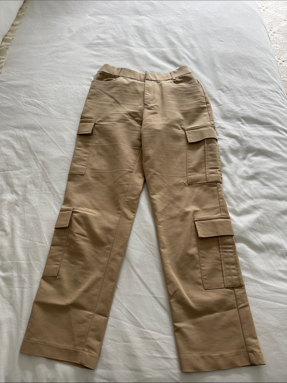 Cargo Pants in Khaki - Versatile Utility Style
